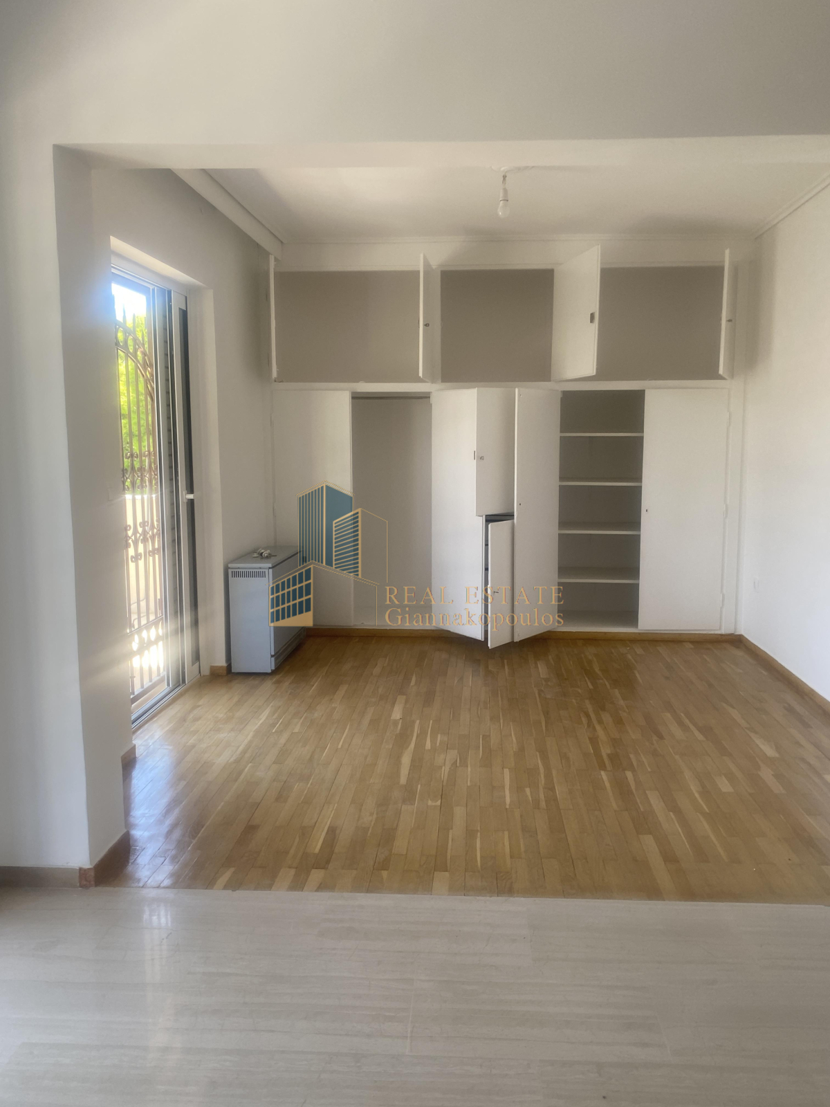 property-img