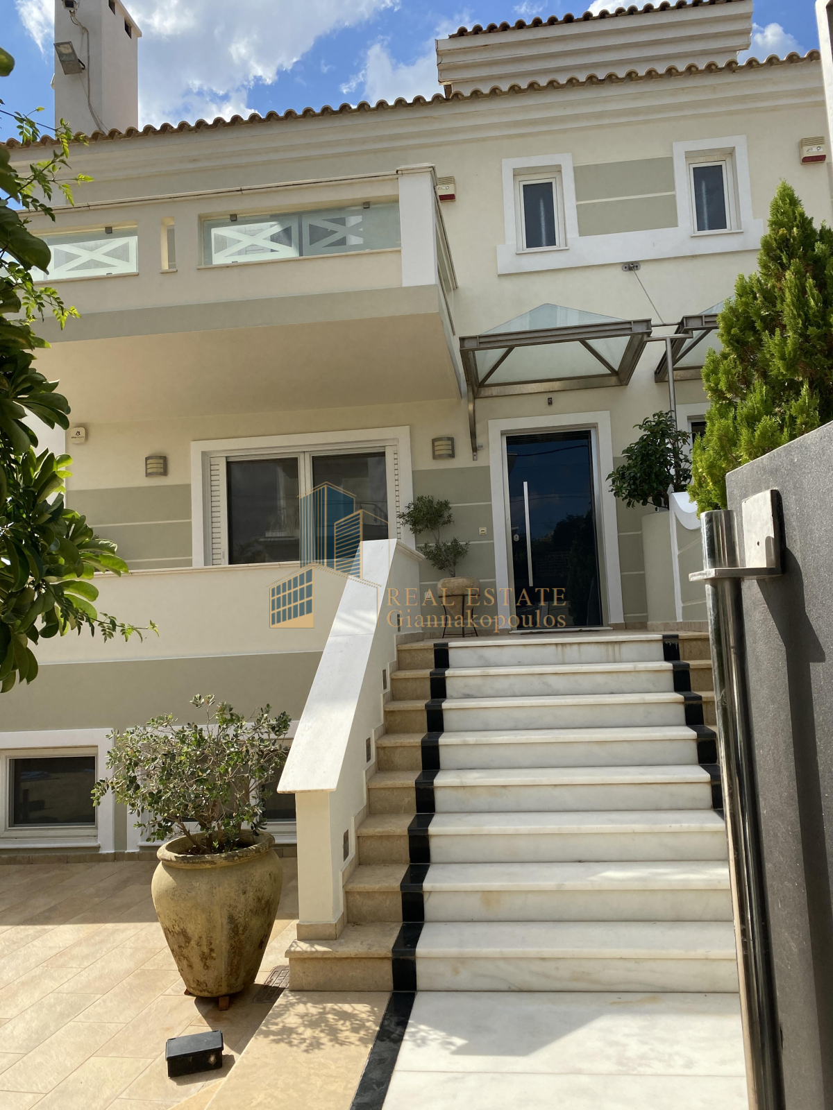 property-img